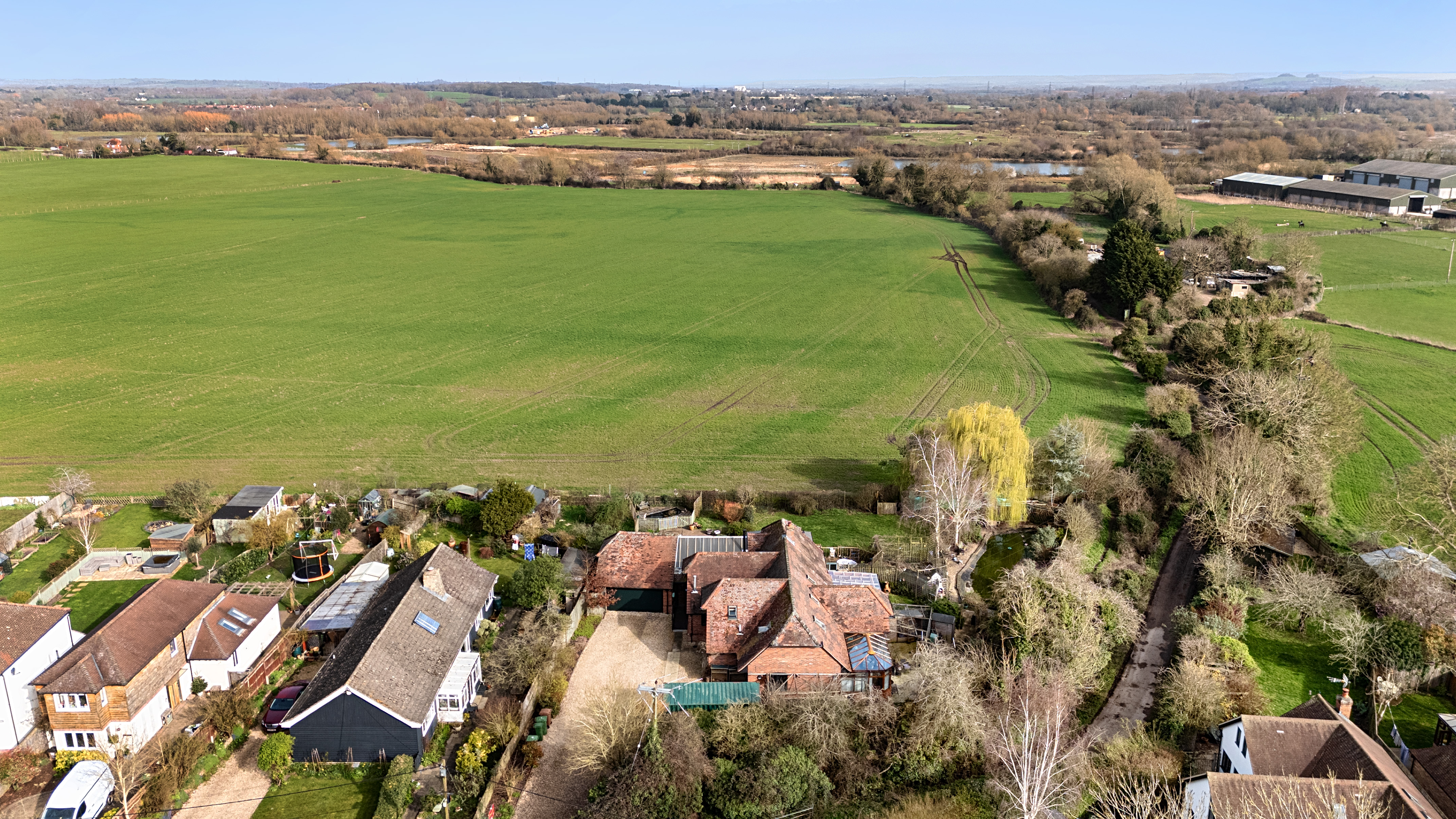 Charles Lodge, Sutton Wick Lane... 5 bed detached house for sale - £899,000
